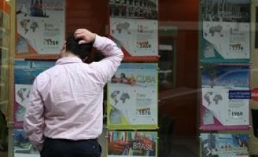 Vuelta atrás del Gobierno argentino: no bajará del 35% al 20% la retención para compras en el exterior