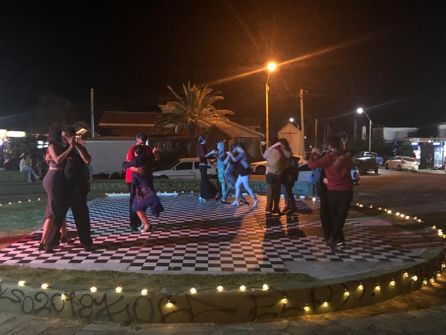 Los viernes hay milonga
