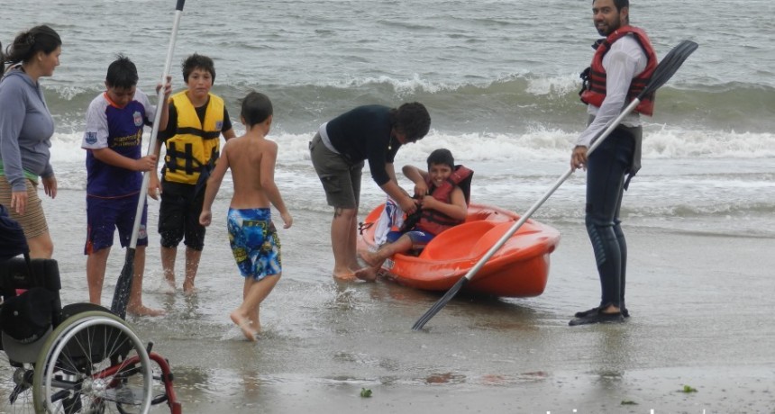 Actividades en la playa accesible de La Paloma