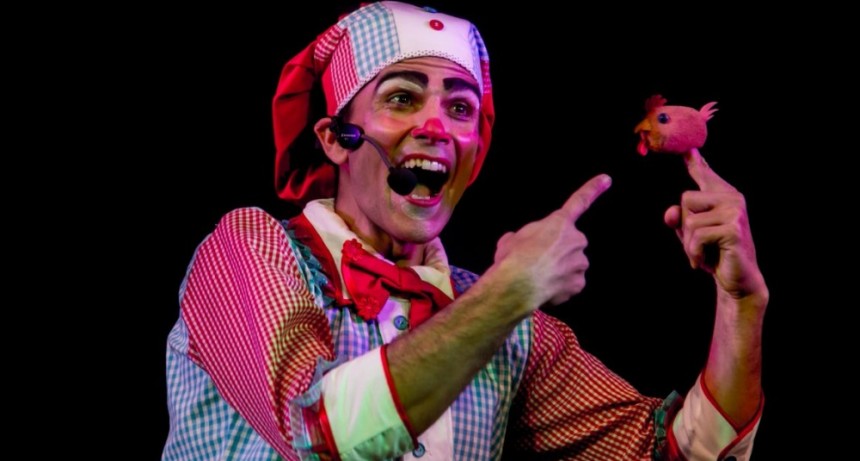 El Payaso Papanata con su show en Avenida Solari