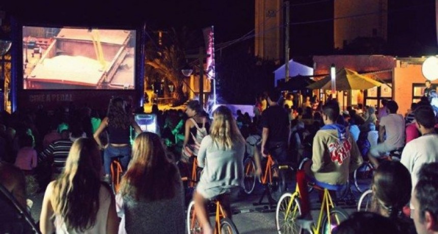 Verano a pedal, Efecto Cine presenta los 20 años de 25 watts