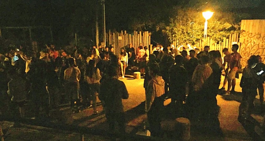La Pedrera: vecinos y comerciantes denuncian aglomeraciones masivas