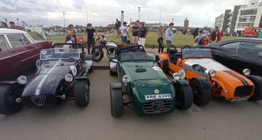 Se viene el encuentro de motos y autos clásicos