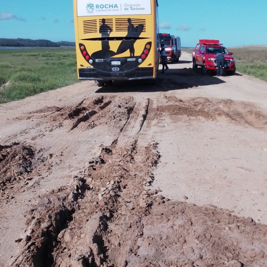 Laguna de Rocha: Vecinos reclaman el arreglo del camino de ingreso 