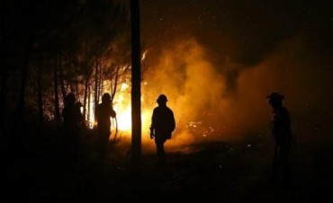 Incendio en Punta del Diablo está controlado pero temen por el viento