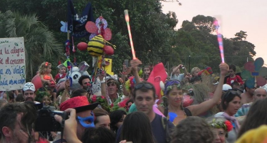 Más chico y más ordenado: La Pedrera llevó adelante su carnaval