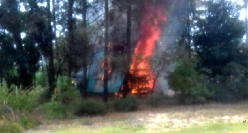 Se incendió una cabaña en La Paloma