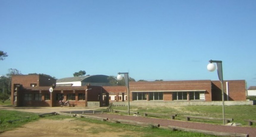 Profesores del Liceo de La Paloma alertan por grupos superpoblados