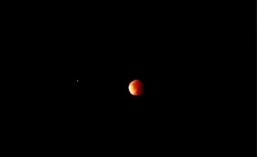 Marco ideal en el cielo de anoche para vivir el eclipse lunar