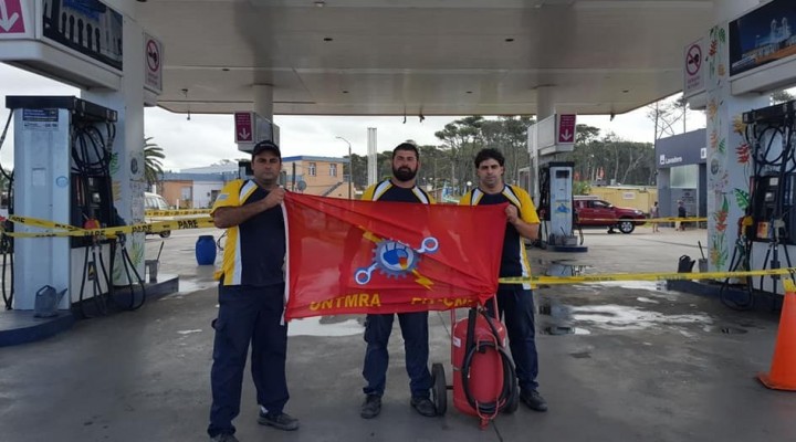 Se expende combustible pero continúa el conflicto