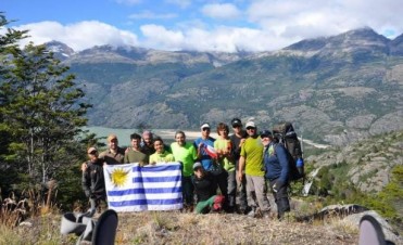 Para subir al Aconcagua y se entrenan en playas de Rocha
