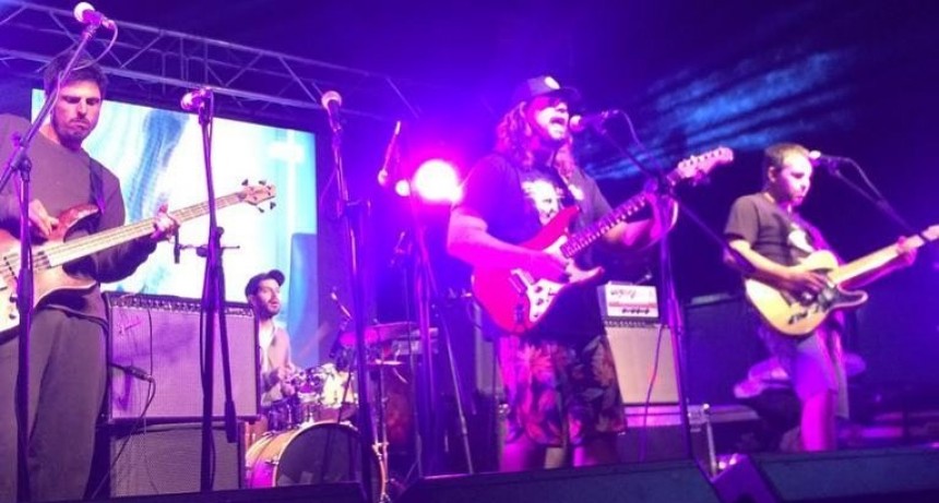 La banda local Fluya estrena tema 