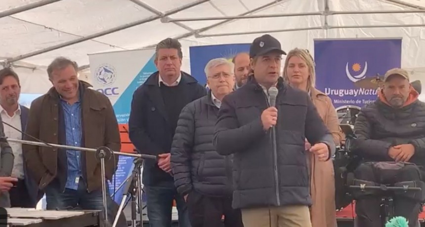 Lacalle Pou en La Paloma: compromiso de saneamiento y respuesta a reclamo de vecinos