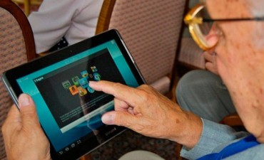Las tablets llegan a los jubilados del interior del país