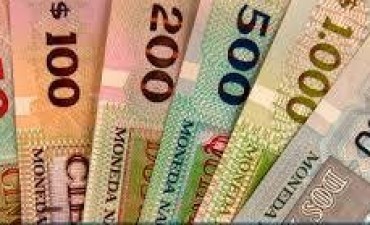 Ofrecen taller para reconocer billetes falsos