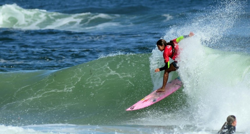 Encuentro de Surf femenino en La Paloma