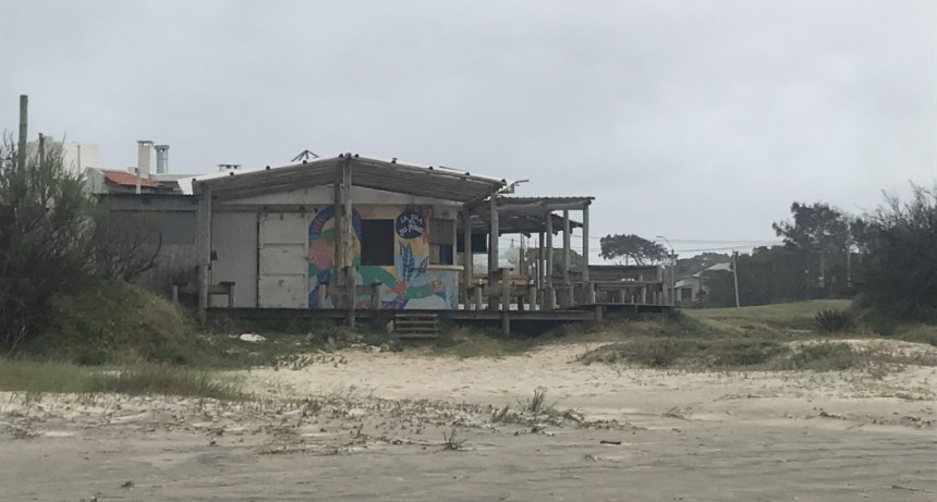 Llamado a licitación para kiosco de playa y escuela de surf