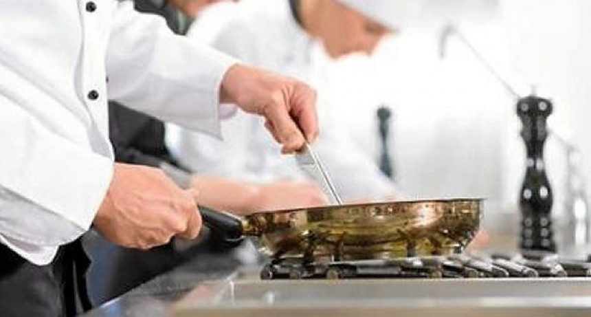 Se necesita ayudante de cocina 