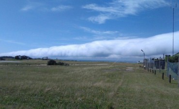 Nube cigarro en La Paloma