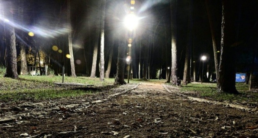 El Parque Andresito ya cuenta con luz 