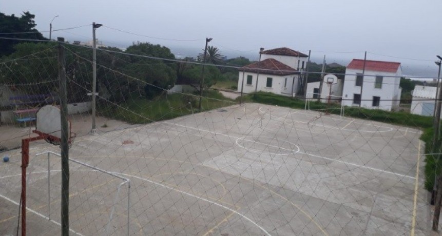 La cancha del Club Social La Pedrera ya cuenta con luz 