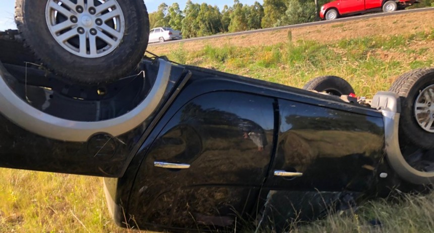 Vuelco en ruta 15