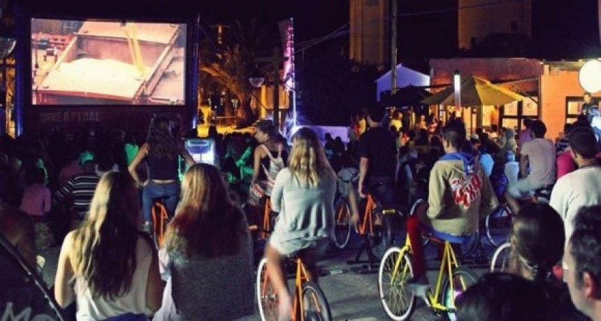 Llega a Rocha la gira de cine Verano a pedal