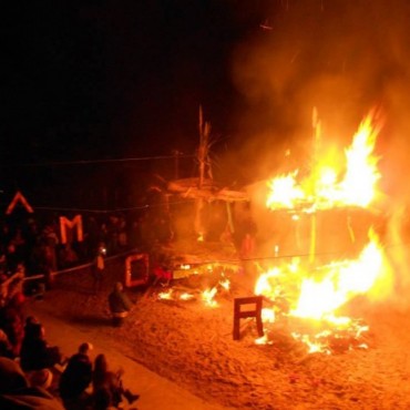 LA PEDRERA TUVO SU NOCHE DE SAN JUAN