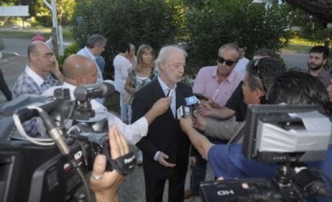 López Mena pedirá al gobierno de CFK que no aplique recargos a argentinos que viajen a Uruguay